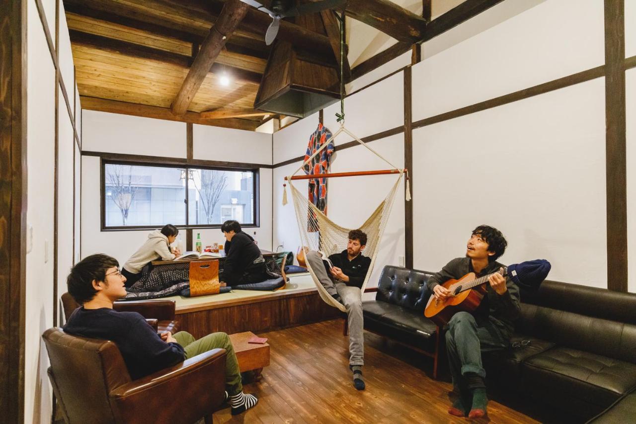 Couch Potato Hostel Мацумото Екстериор снимка